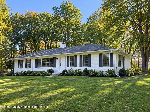 13 Pierce Lane, New Paltz, NY 12561