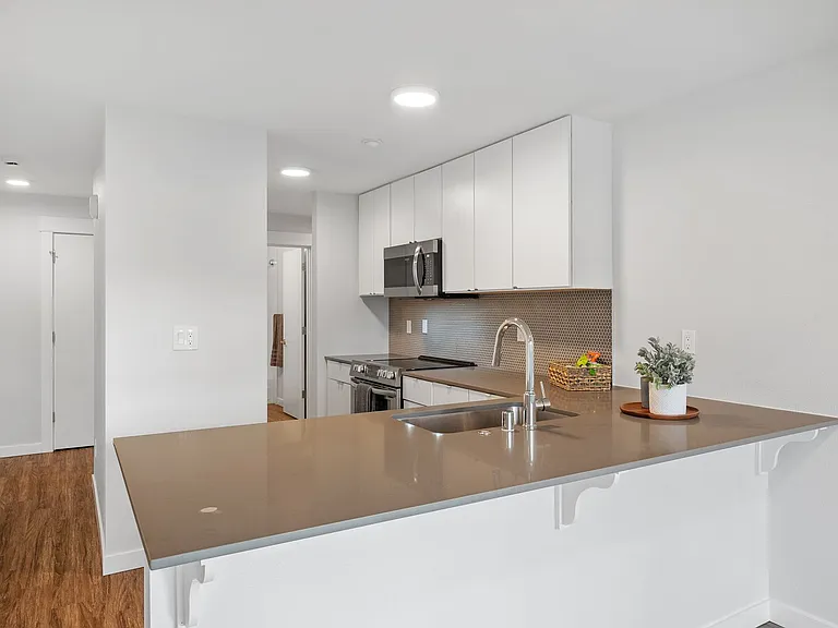 LYLA Eastlake Apartments — Photo 21