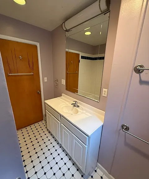 another angle of bathroom