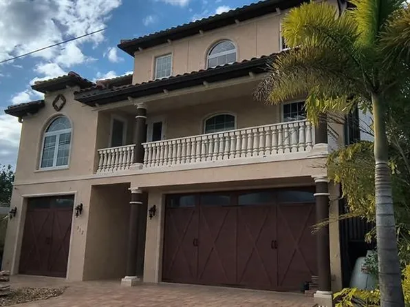 352 145th Ave E, Madeira Beach, FL 33708