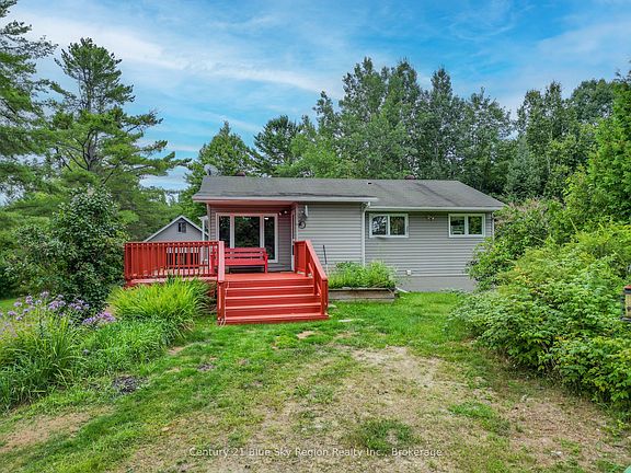 5th image of 525 Maple Rd