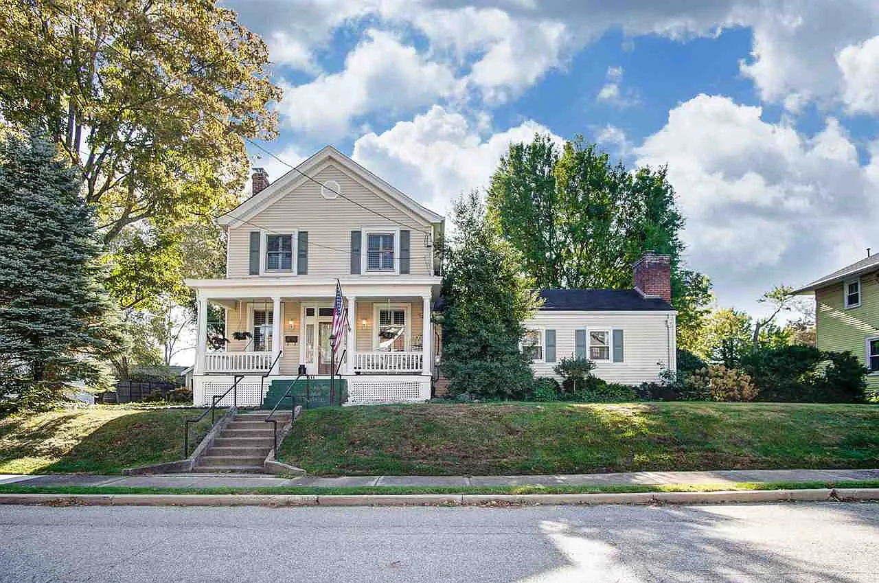 3511 Elm St photo 1