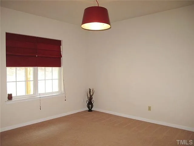 313 Coral Creek Ln — Photo 2