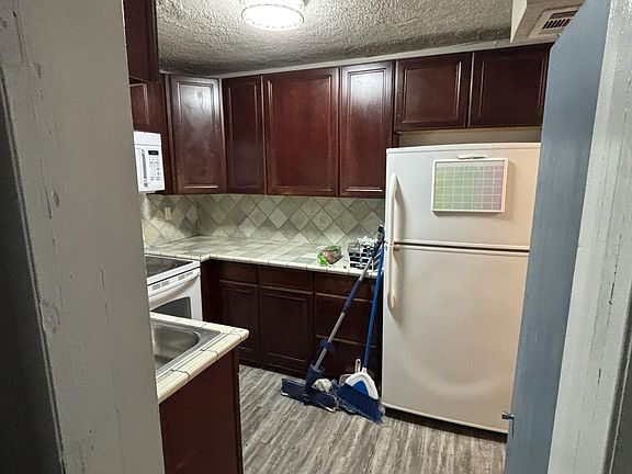 3rd image of 8208 N 19th St