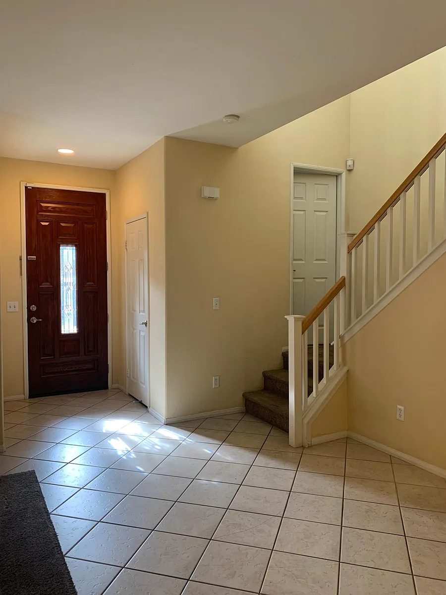 Building Photo - 11090 Mountain View Dr #52