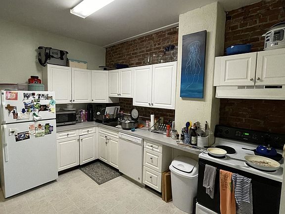 landlord_unit_photo_49176941_13