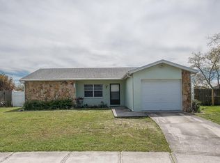905 Axlewood Cir, Brandon, FL 33511