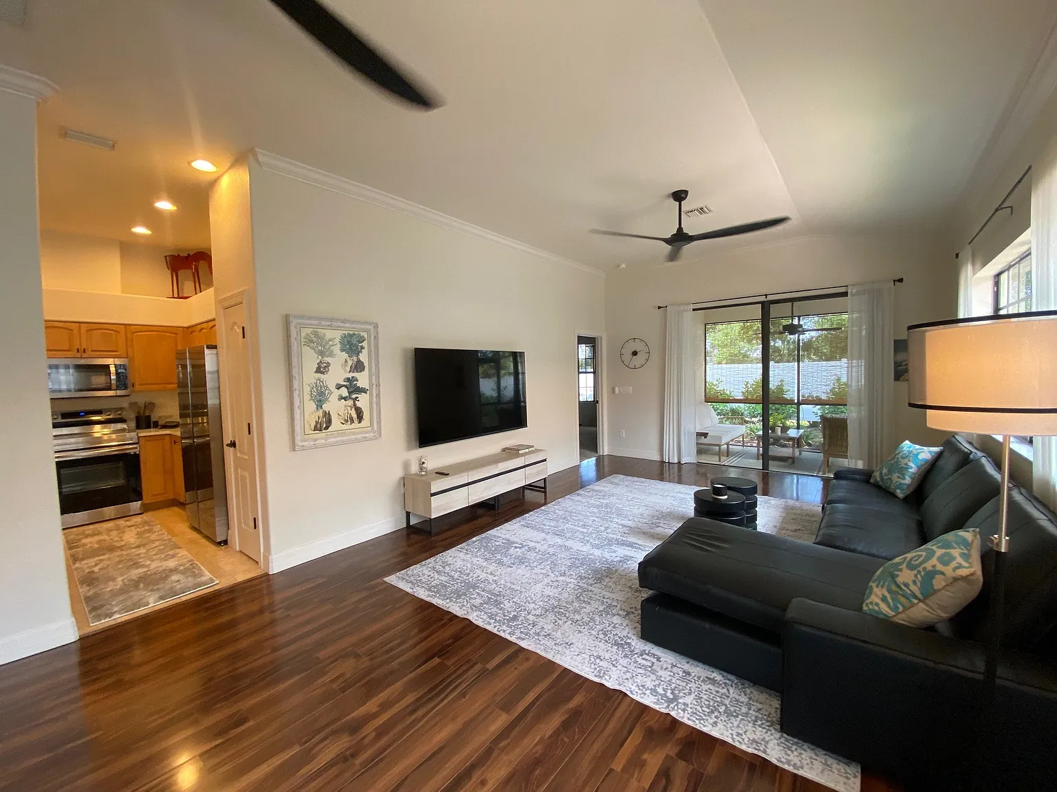 2 bed, 1540 sqft, $3,985 — Photo 2