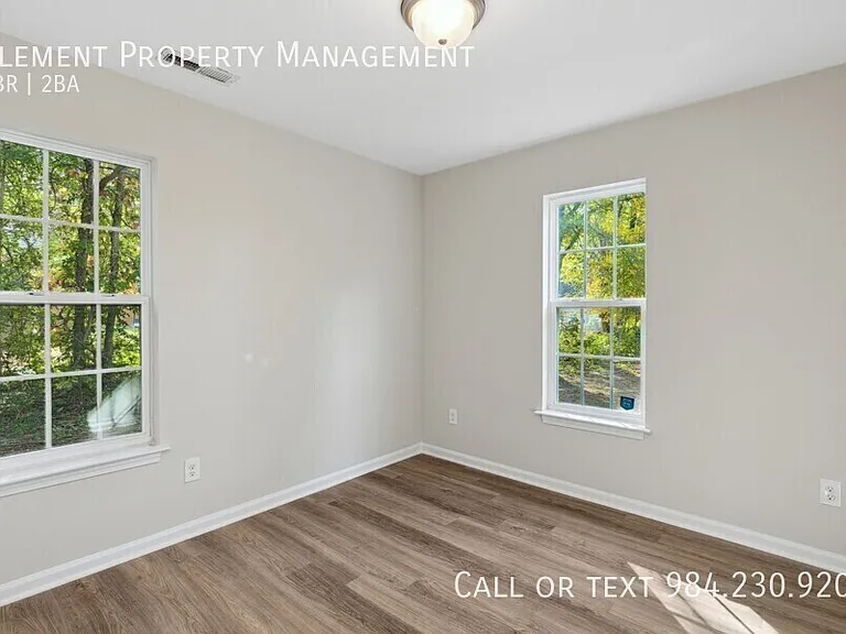 338 E Spring St — Photo 13