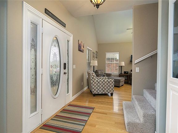 4th image of 5005 SW Peregrine Ave