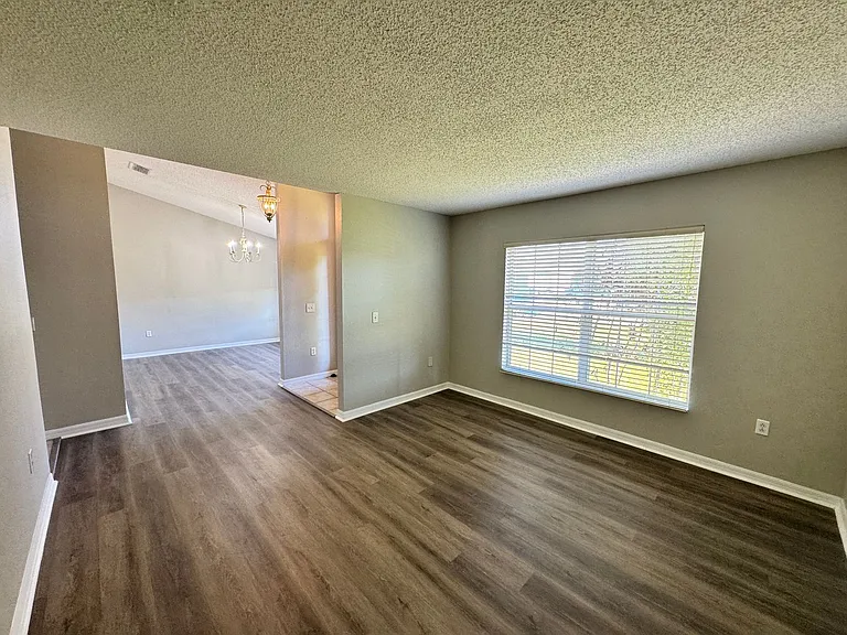 639 Bittern Ct — Photo 13