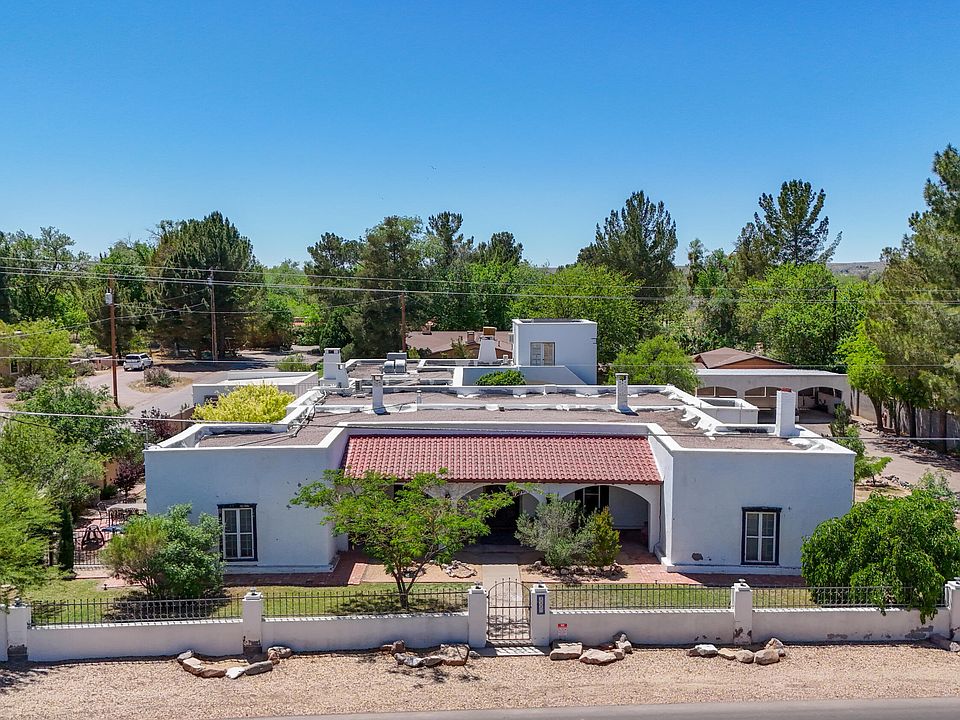 1st image of 2220 Calle De Picacho