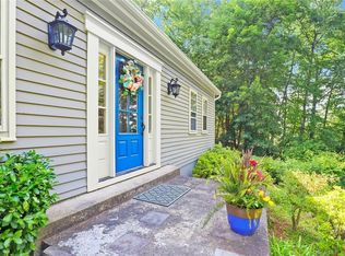 14 Windwood Rd, Brookfield, CT 06804