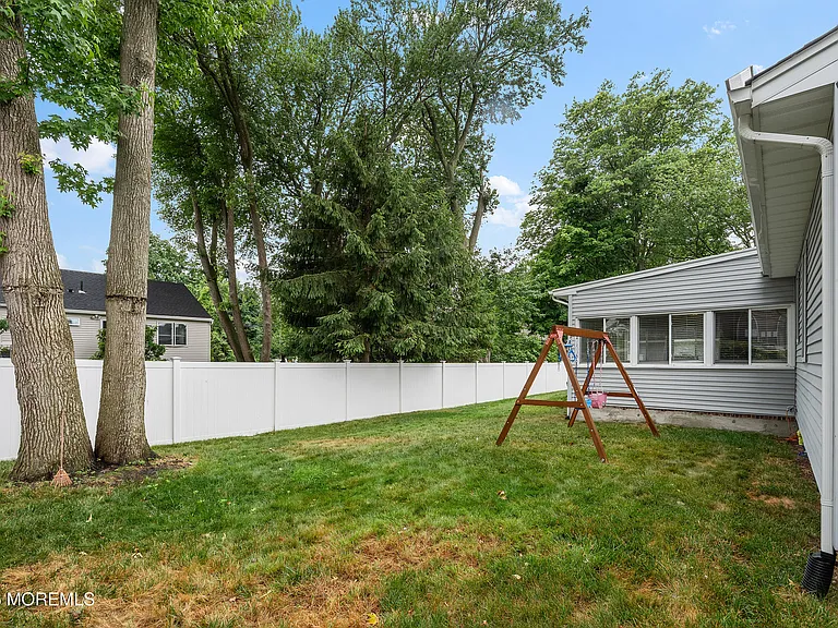 50 Algonquin Ave — Photo 18