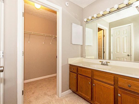 5th image of 4921 N Arbor Woods Ct APT 207