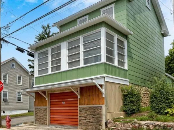 357 W Broad St, Williamstown, PA 17098