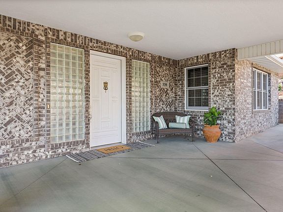 3rd image of 339 W Sandstone Cir