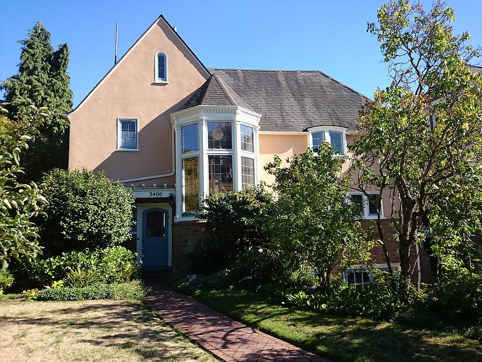 2nd image of 3400 E Laurelhurst Dr NE