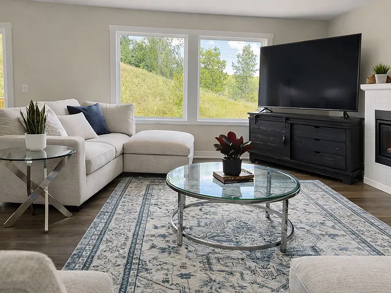 Valley Point Dr SE — Photo 3