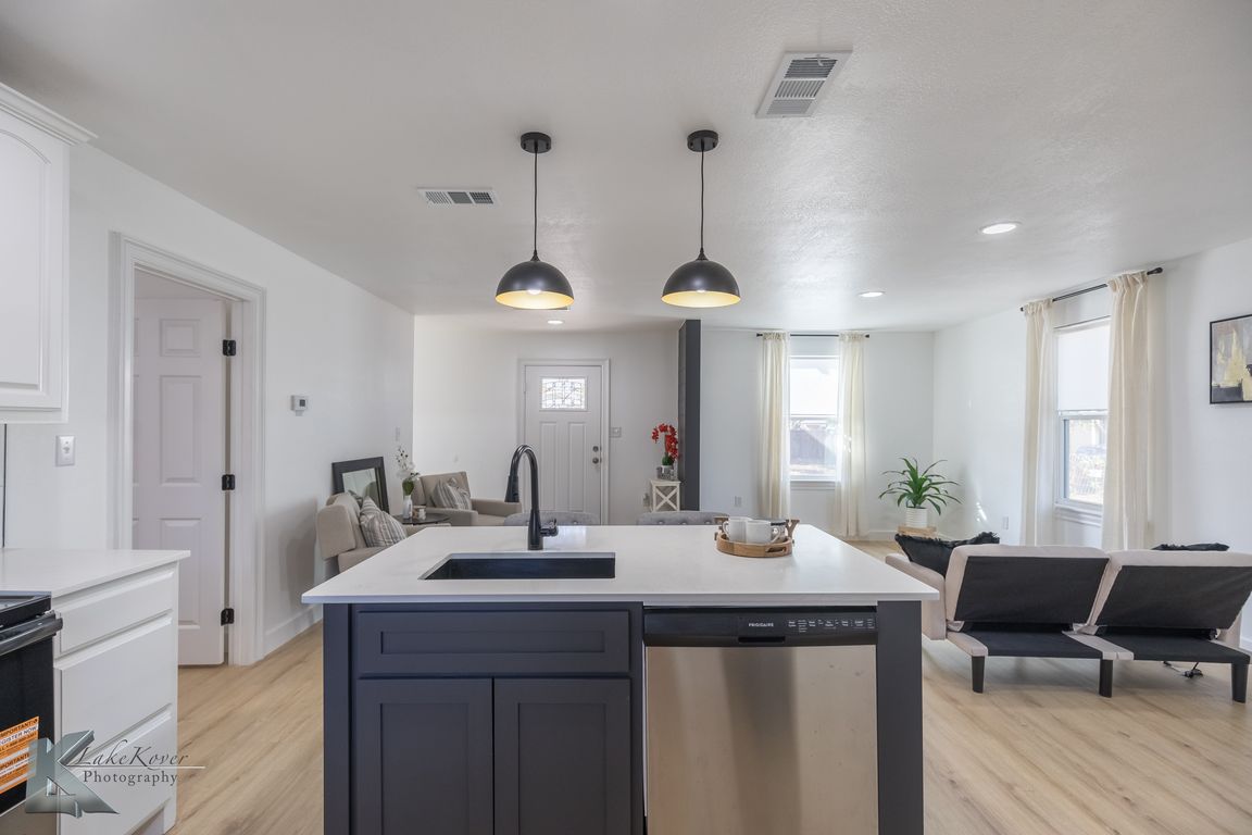 next background image