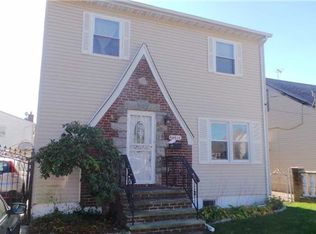23614 119th Ave, Jamaica, NY 11411