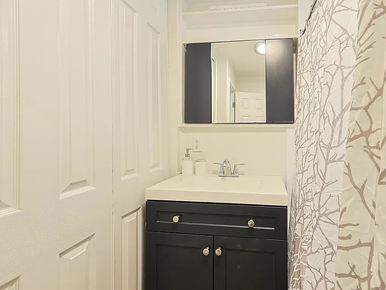 207 C Ave — Photo 8