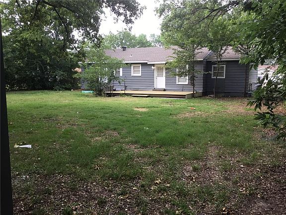 5th image of 11923 Badger Dr