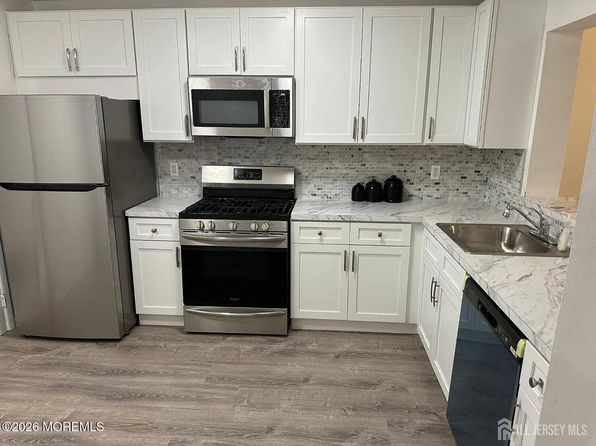 204 Forsythia Ln