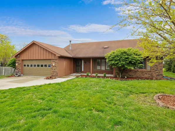 1910 Papermill Xing, Fort Wayne, IN 46825