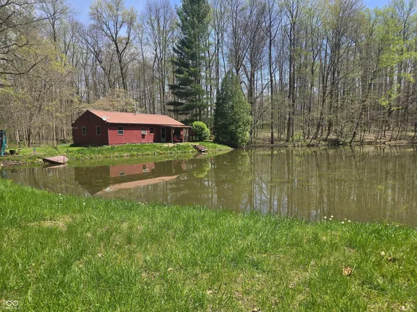5561 Flowing Well Rd, Poland, IN 47868