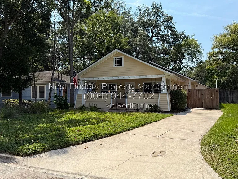 3886 Walsh St — Photo 45