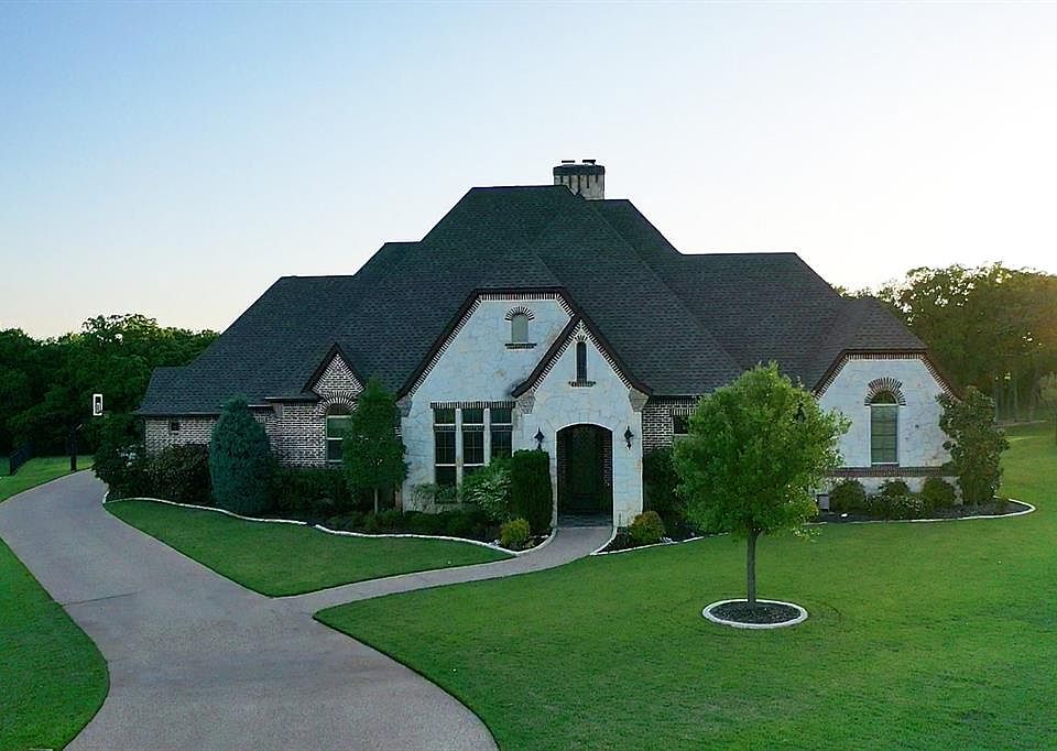 1st image of 6801 Heritage Oaks Dr