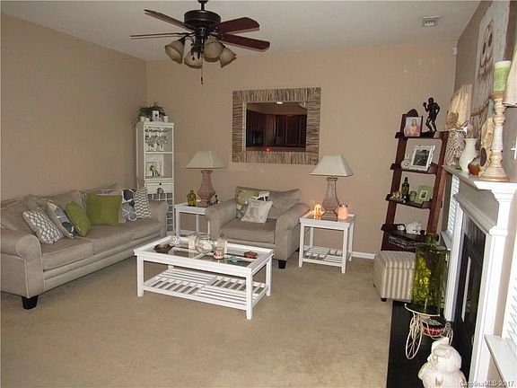 5th image of 13926 Singleleaf Ln #13926