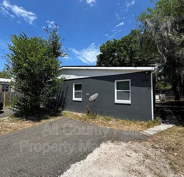 3020 Galaxy Ln — Photo 1