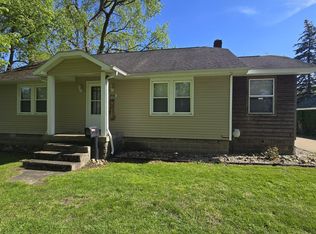 215 E Jane St, Bellevue, MI 49021