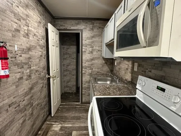 8 W New St, Lancaster, PA 17603