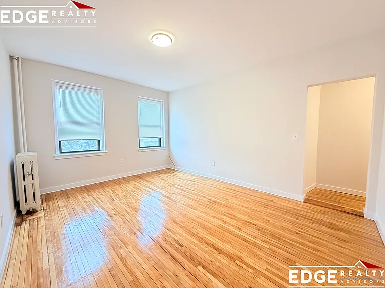 Strathmore Road Apartments — Photo 9