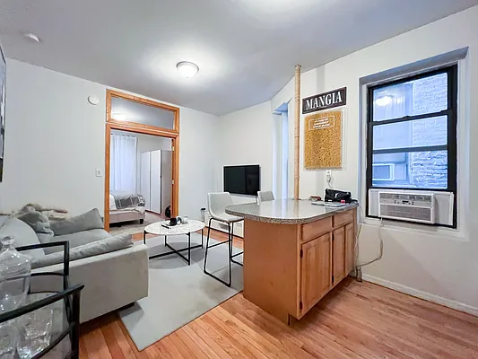 Rented by Compass | media 25