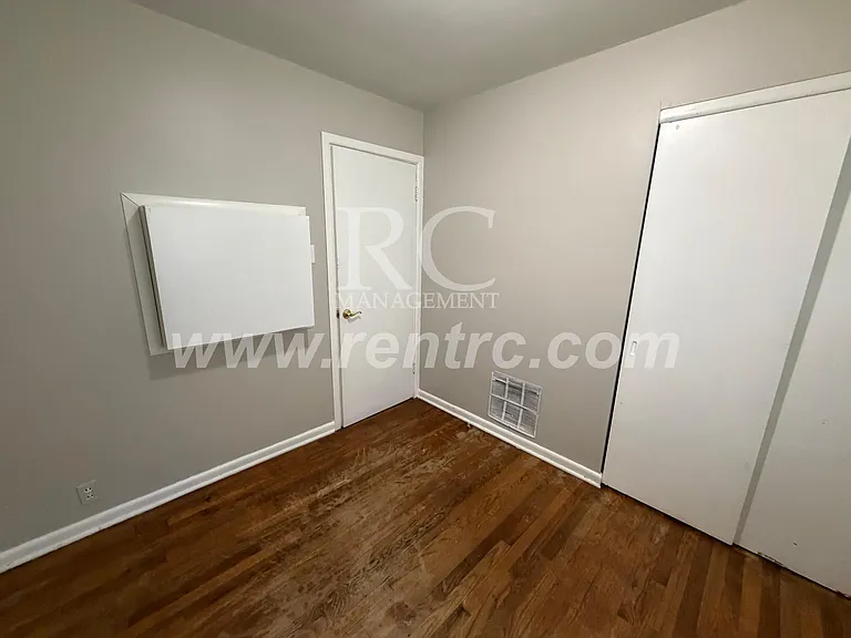 919 Martin St — Photo 9