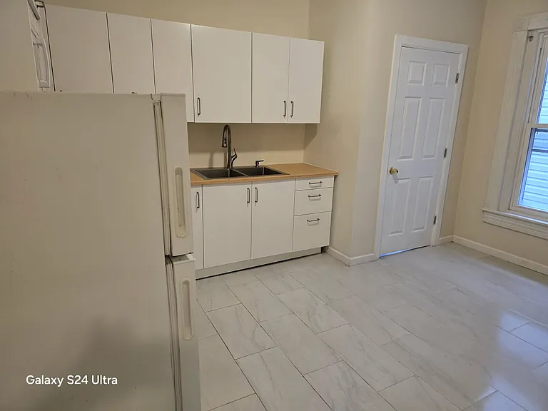 401 S River St #2 — Photo 11