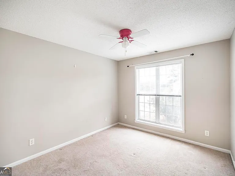 100 Lions Gate — Photo 26