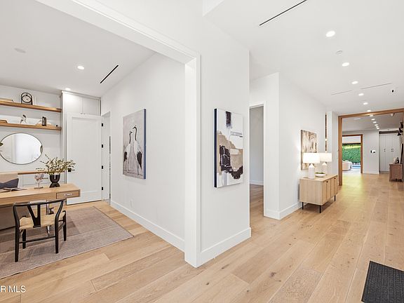 3rd image of 5444 Murietta Ave