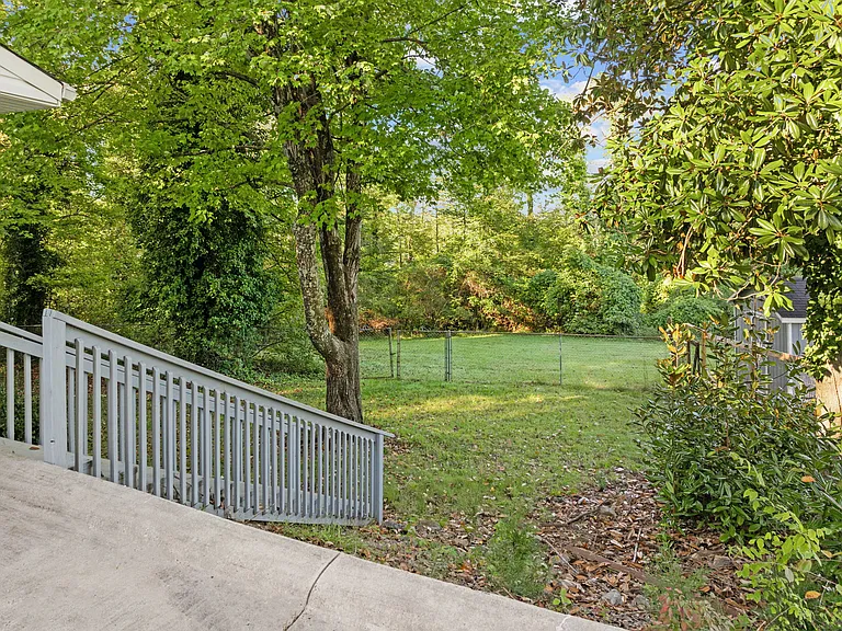 2130 Ashley Loop — Photo 2