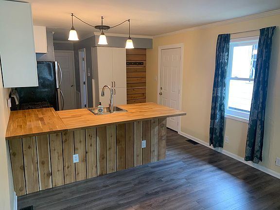2nd image of 1115 W 35th St