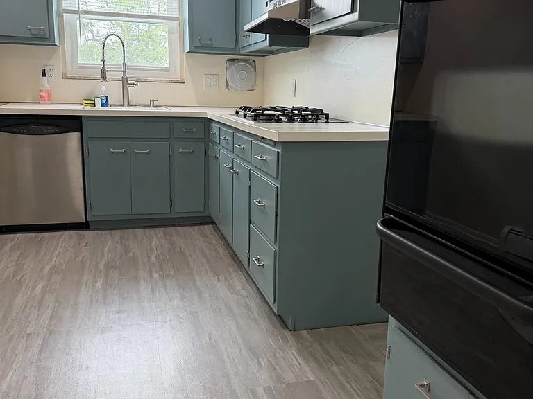 2518 Spruce St — Photo 10