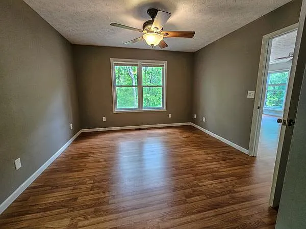 48 Rose Ct — Photo 21