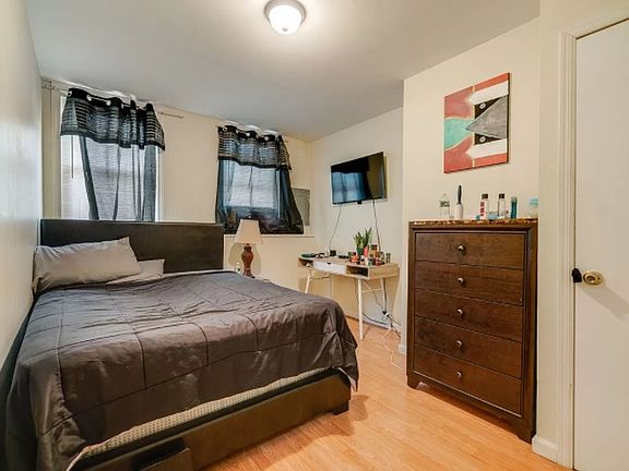 5th image of 87 Jewett Ave #2R