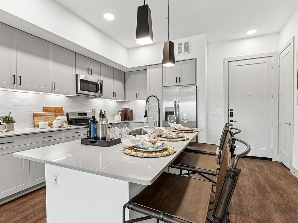 Cook, dine, and entertain in style.