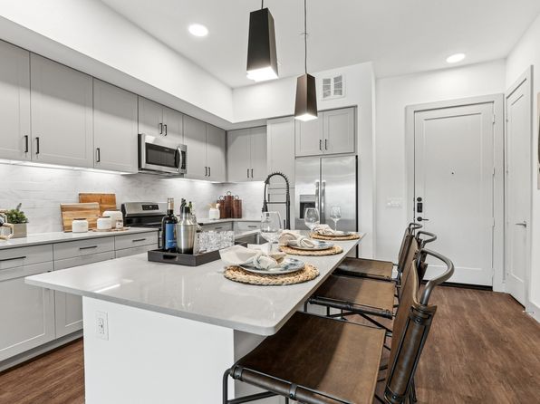 400 Interlocken Cres #1-4306