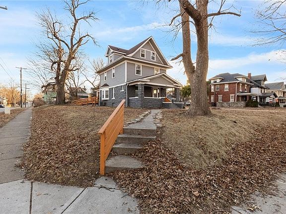 3rd image of 2961 Lockridge Ave